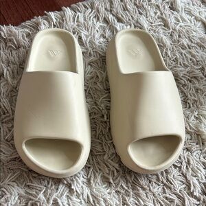 Cream Yeezy slides